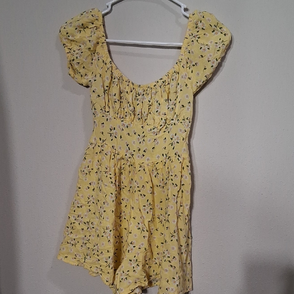Justify Yellow Floral Puff Sleeve Dress